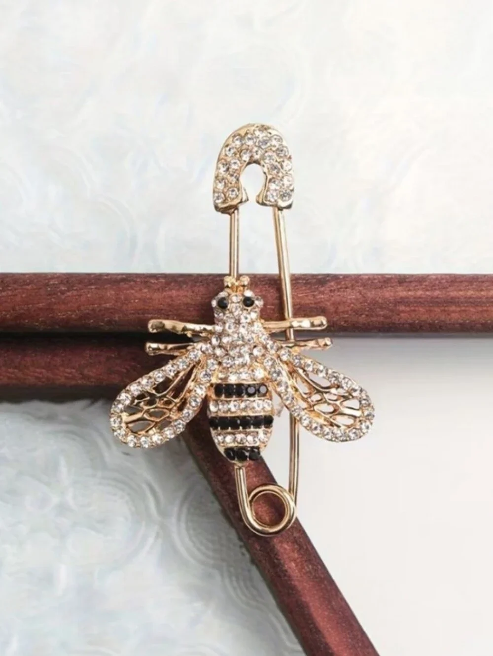 Elegant Unique Rhinestone Bee Brooch Pin